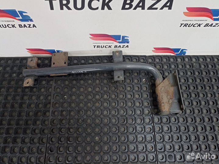 41013675 Кронштейн крыла переднего левый