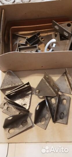 Уголки для старых карнизов