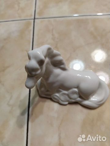 Фарфоровая статуэтка