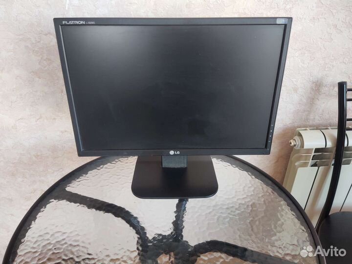 Монитор LG 19
