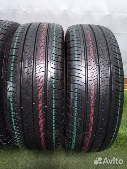 Goodyear EfficientGrip Cargo 215/60 R17C 109H