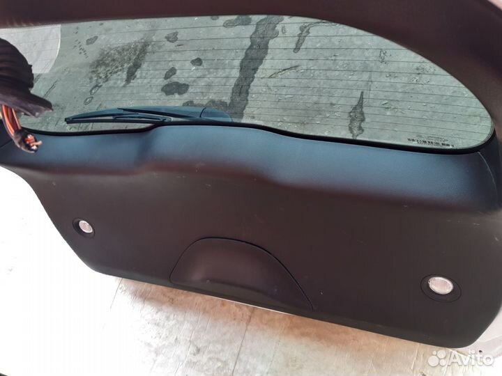 Крышка багажника в сборе Jeep Grand Cherokee WK2