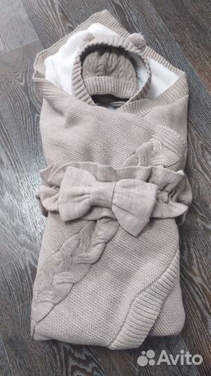 Комплект на выписку вязанный