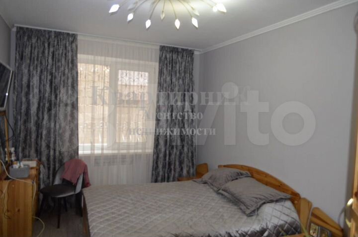 2-к. квартира, 65 м², 1/4 эт.