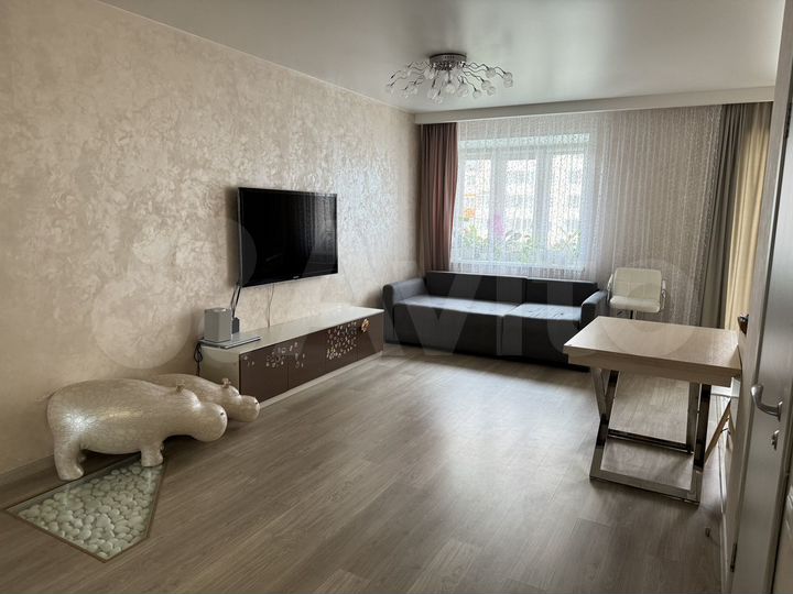 3-к. квартира, 84 м², 5/14 эт.