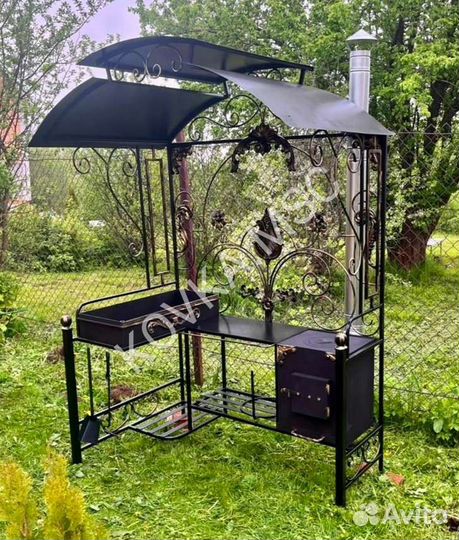 Мангал с крышей