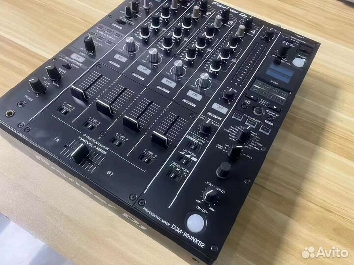 DJ микшер Pioneer DJM-900NXS2 бу
