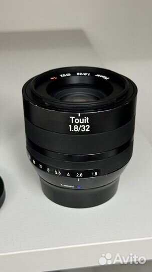 Объектив Zeiss Touit 1.8/32 X-mount