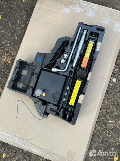 Аварийный набор домкрат mercedes X204 GLK