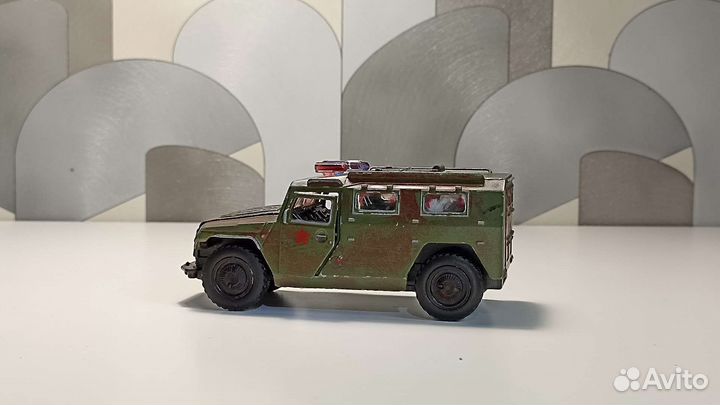 Машинка Армейский Тигр