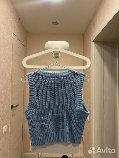 Жилетка женская вязаная