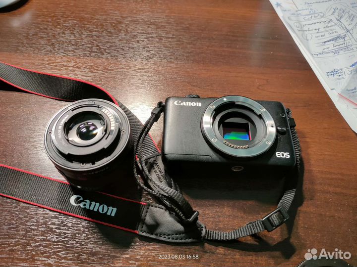 Canon eos m10