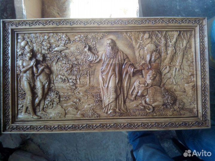 Панно из дерева