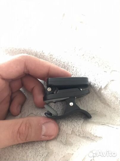 Тюнер для настройки гитары