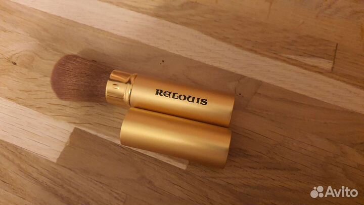 Relouis Кисть для макияжа с защитным футляром