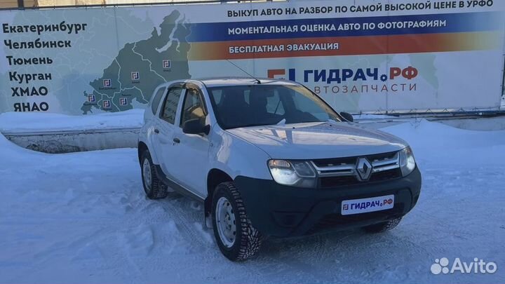 Обшивка багажника левая верхняя Renault Duster 769374983R