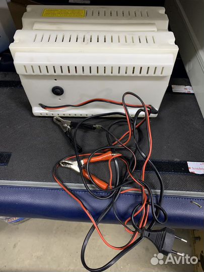 Зарядное устройство аккумулятора