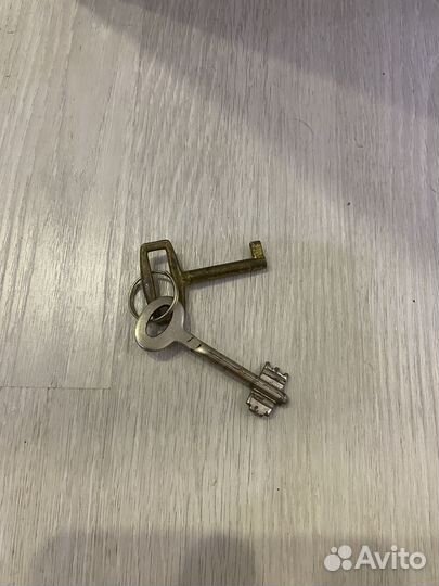 Сейф металлический