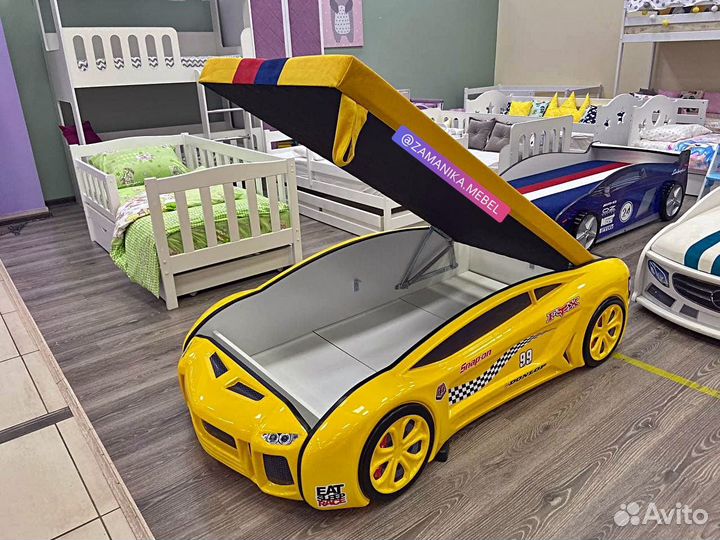 Детская кровать машина