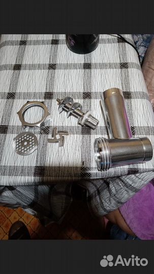 Мясорубка vitek новая