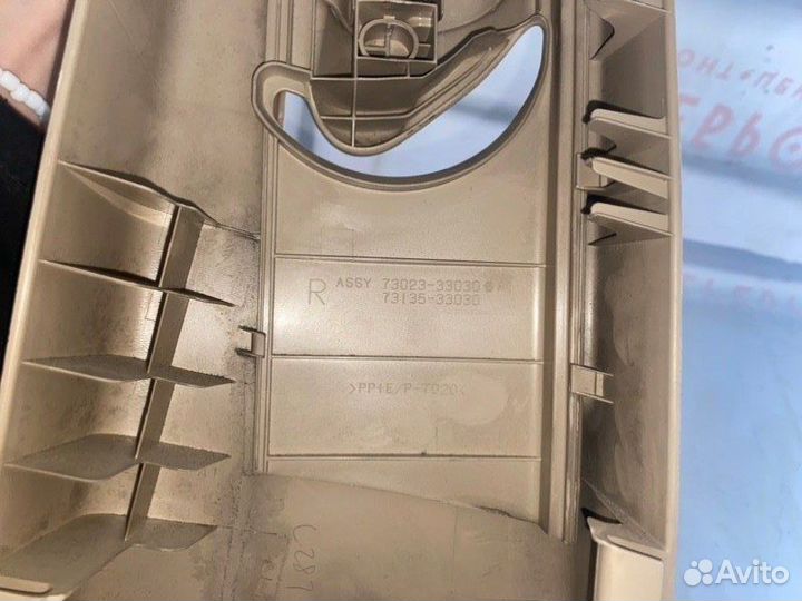 Обшивка стойки центральной правая Toyota Camry V50