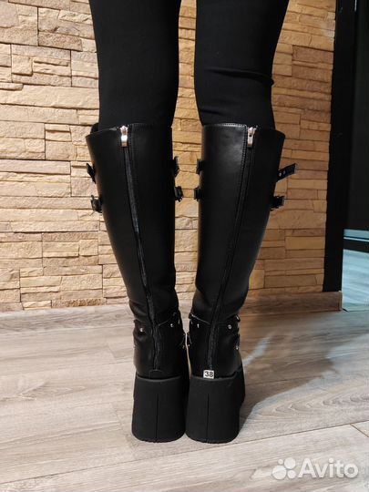 Ботинки на высокой платформе