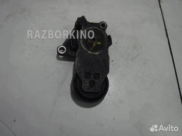 Ролик натяжителя ремня