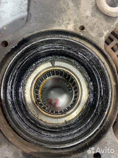 Ступица передняя правая Mitsubishi Challenger K99