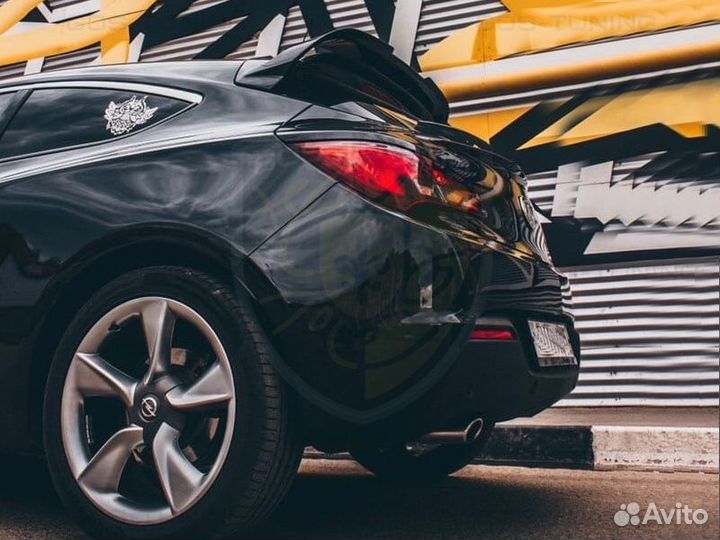 Тюнинг спойлер OPC V2 на Opel Astra J GTC