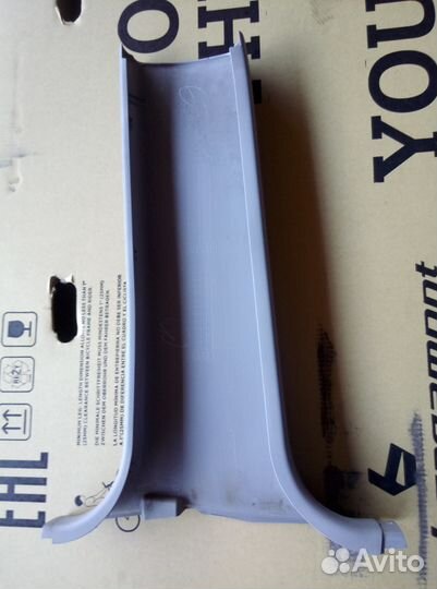 Обшивка стойки правая Mitsubishi Pajero Sport KH