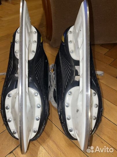 Хоккейные коньки bauer