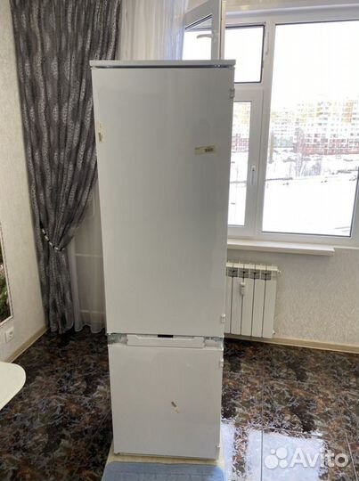 Холодильник hotpoint ariston бу