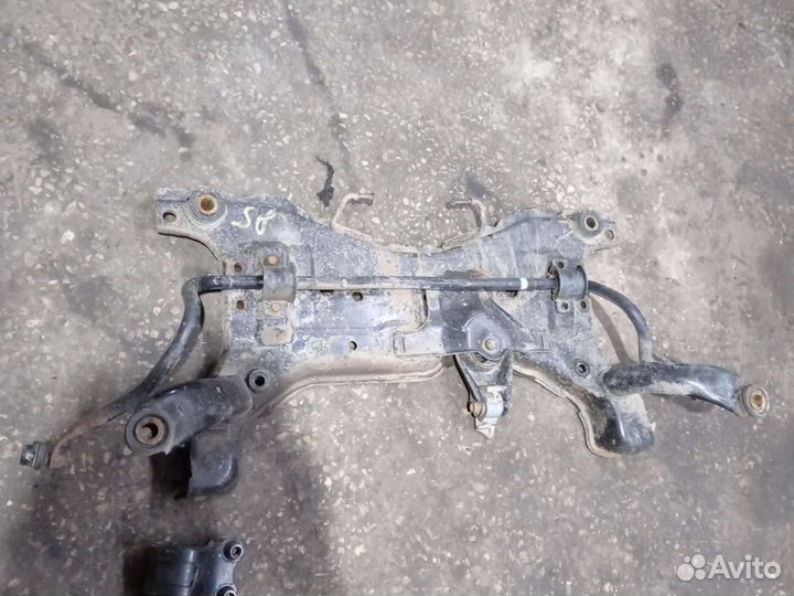 Балка подмоторная подвески,подрамник Mazda 3