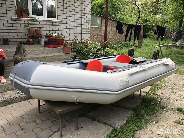 Лодка Badger 370