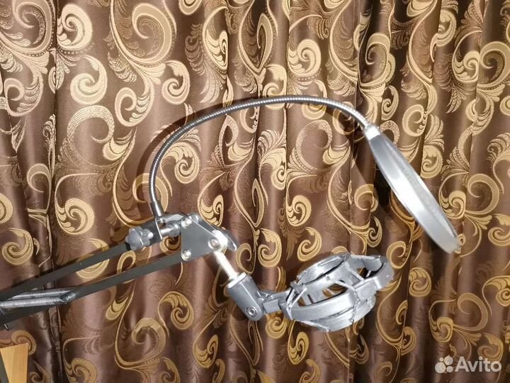 Стойка для микрофона, пантограф