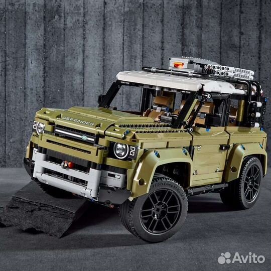 Land Rover Defender (аналог Лего Техник 42110)