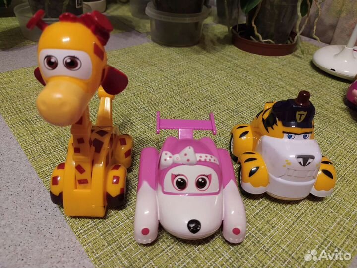 Врумиз энерционные игрушки