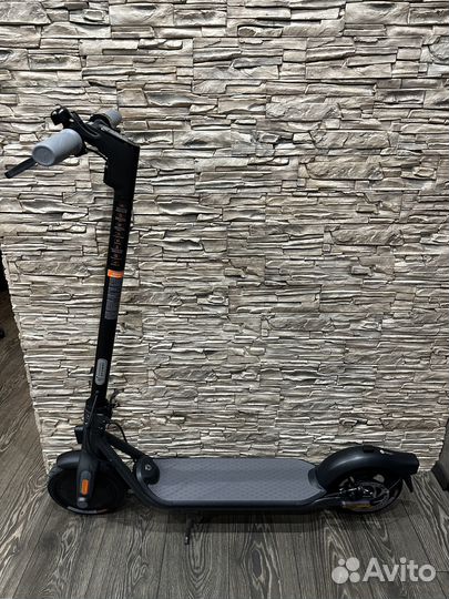 Электросамокат Ninebot KickScooter F25E