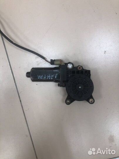 Моторчик стеклоподъемника передний правый