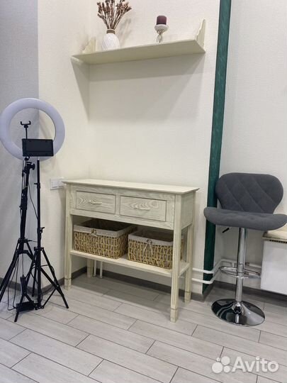 Рабочее место в аренду бровист визажист