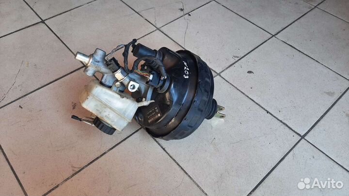 Главный тормозной цилиндр мерседес w203 C-класс