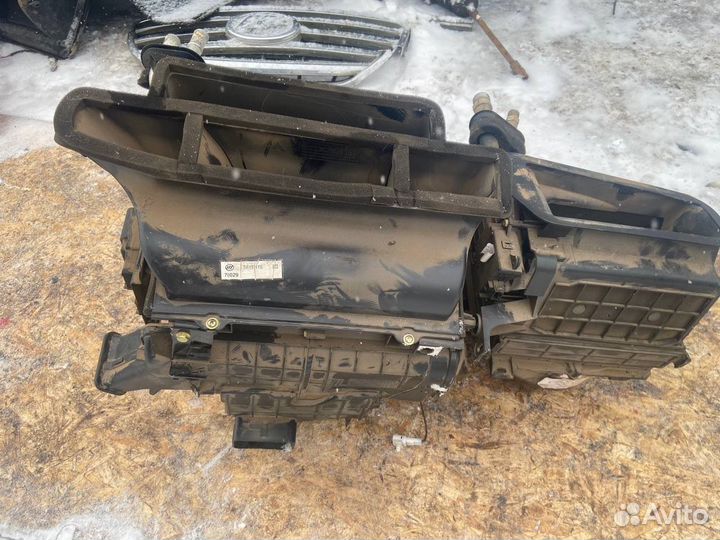 Корпус,моторчик,радиаторы печки Lifan X60 В сборе