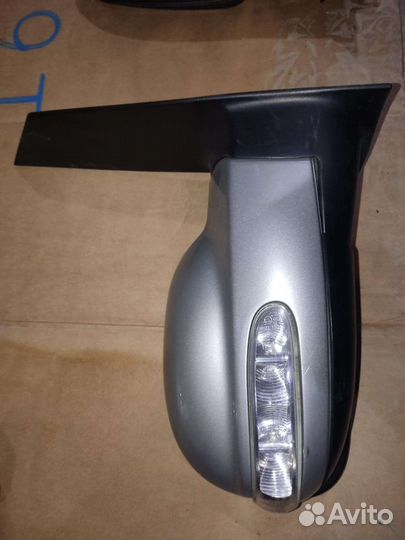 Боковое зеркало на мерседес 639