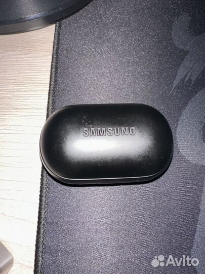 Наушники Samsung Gear IconX (SM-R140)