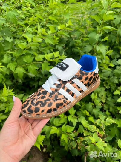 Кроссовки adidas леопардовые