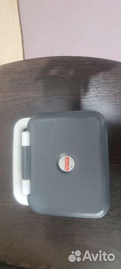 Музыкальная книга, микрофон и детский ноутбук