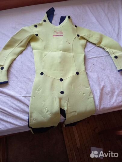 Гидрокостюм мокрого типа на подростка