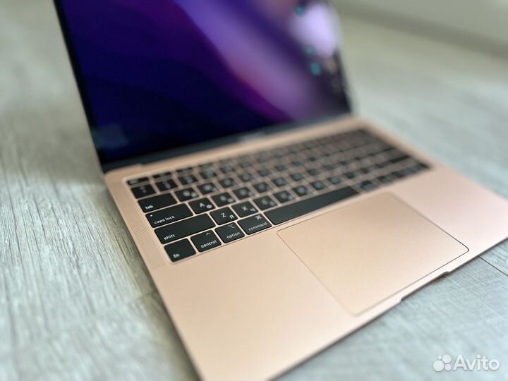 Macbook Air 13 2019 i5 8/256gb