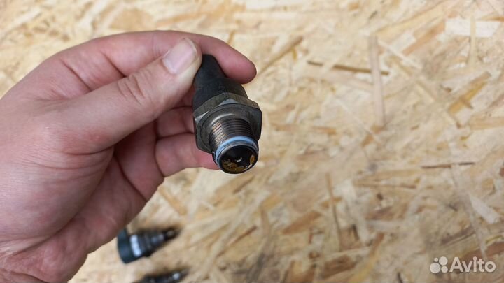 Датчик давления топлива Audi a8 touareg 3.0