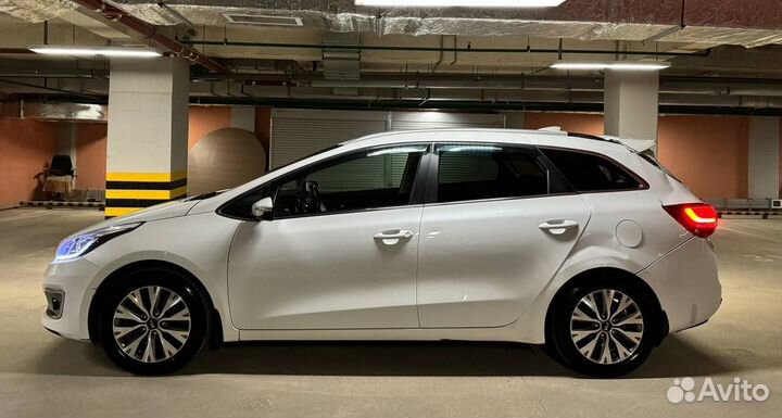 Kia Ceed 1.6 AT, 2018, битый, 52 391 км